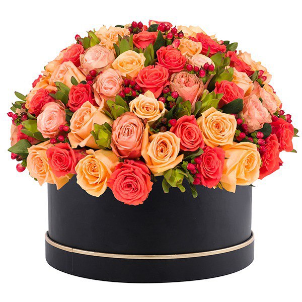 Orange & peach roses tuch hypericum red